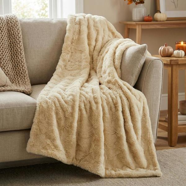 Garden Greatness Aurora Luxurious Faux Fur Comfort Throw