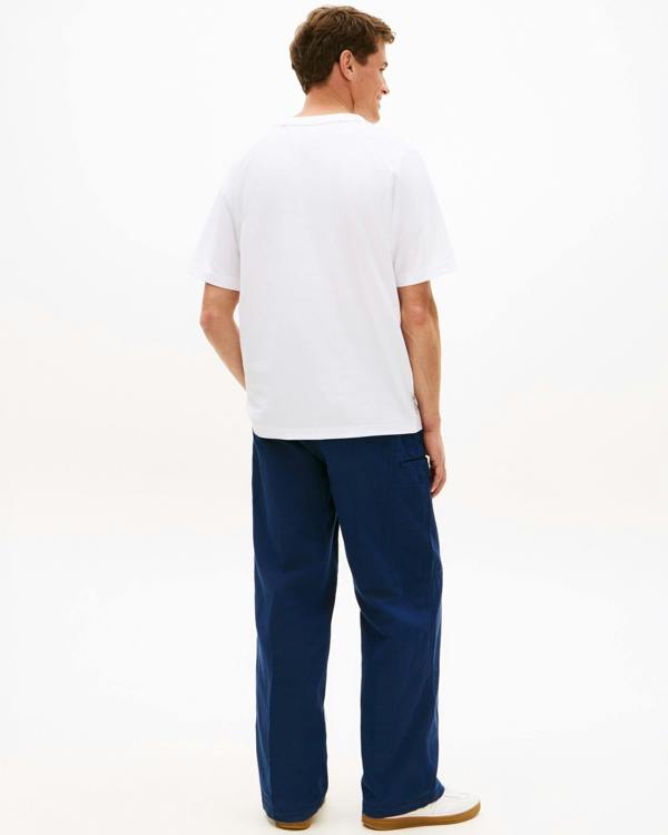 Tommy Hilfiger Tommy Flag Elevated Mens T-Shirt - White | CHO | Designer Mens Short Sleeve T-Shirts & Tops