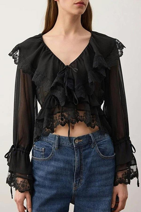 WOVCOR Lace-Detailed Ruffled Woven Party Blouse