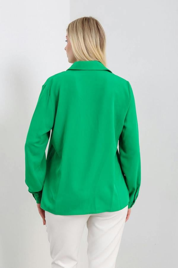 Hoxton Gal Oversized Long Sleeves Blouse Shirt with Button Details in Green
