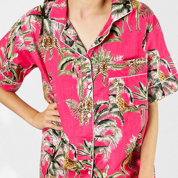 Hayley & Co Giraffe Print 100% Cotton Short Pyjama Set in Pink