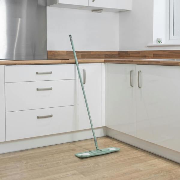 JVL Extended Microfibre Mop With 2 Replacement Heads - Green