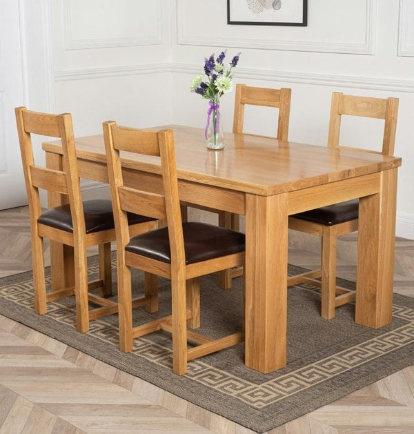 That's Furniture Dakota Medium Oak Dining Table with Lincoln Oak Chairs