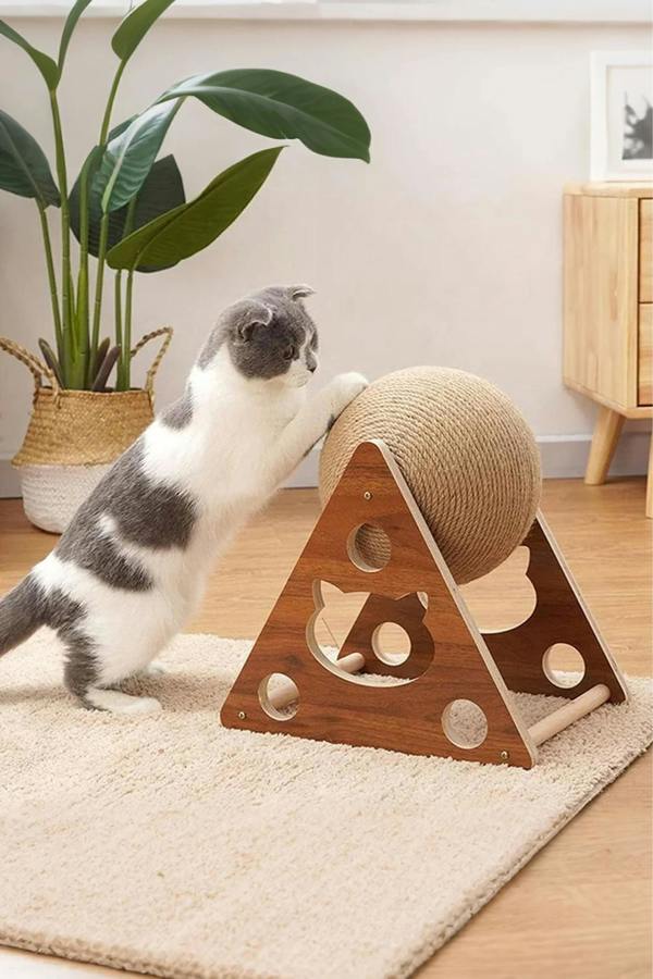 Natural Sisal Cat Ball Catching Pet Toy
