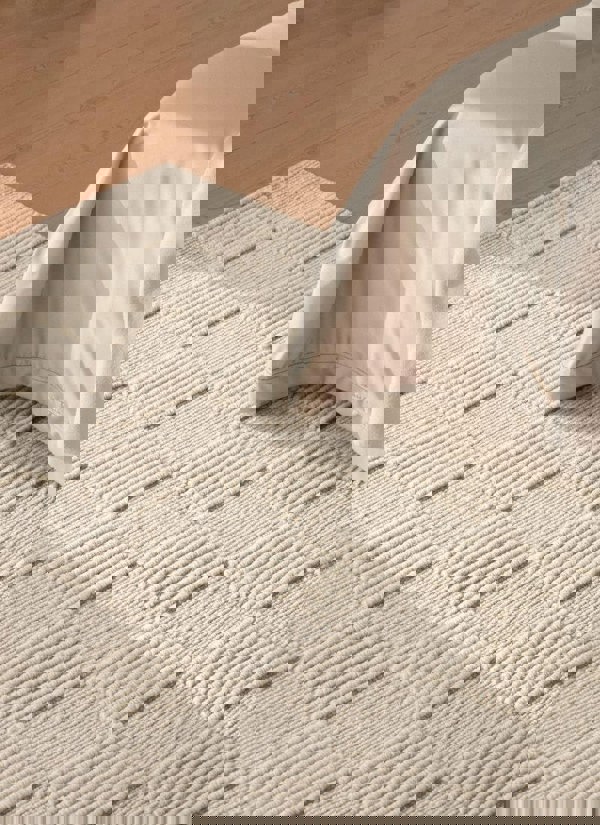 The Rugs Scala Handwoven Wool Rug - Quality Checkered Design