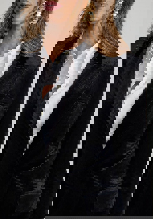 Sienna Tailored Velvet Blazer In Black