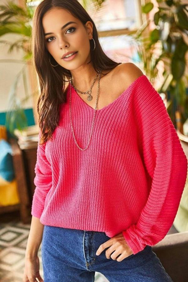 Hoxton Gal V-Neck Fisherman’s Rib Knit Oversized Sweater