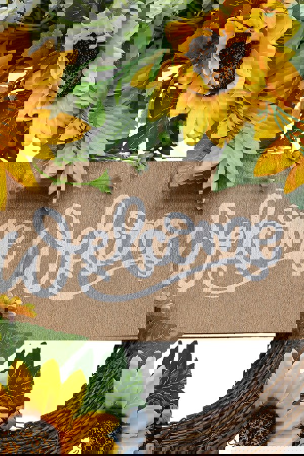 Living and Home D40cm Artificial Sunflower Wreath Round Hanging Decoration