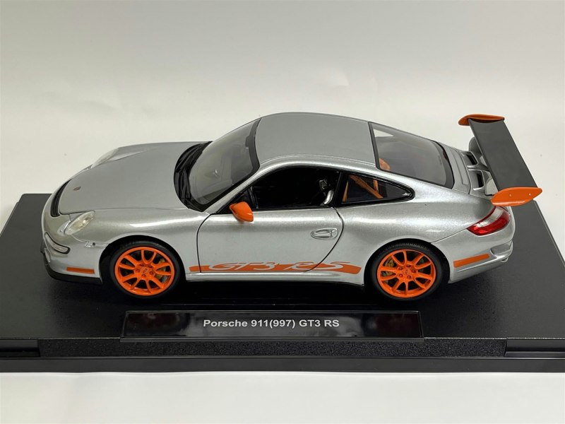 Welly 2007 Porsche 911 997 GT3 RS Silver 1:18 Scale Welly 18015s