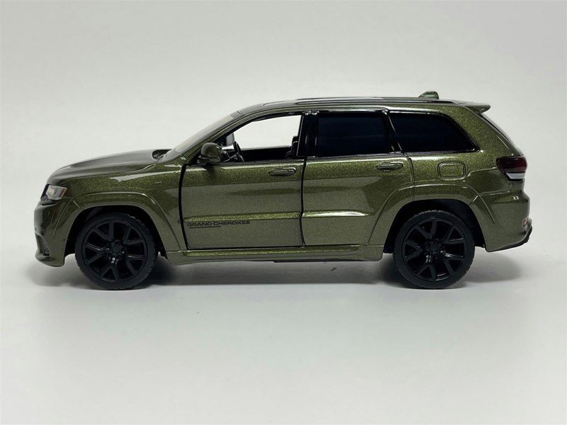 Tayumo Jeep Grand Cherokee Pull Back & Go Green LHD 1:36 Scale Tayumo 36170213