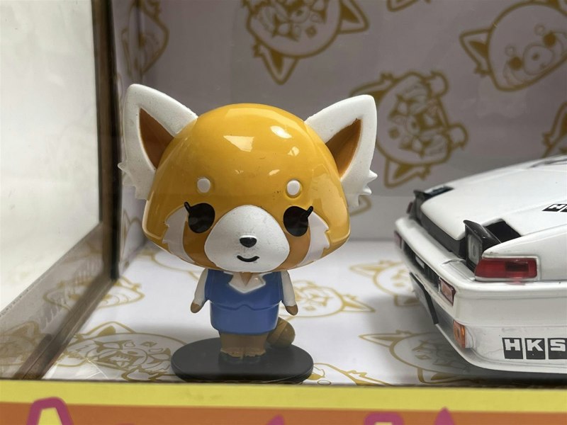 Jada Aggretsuko Figure and 1986 Toyota Trueno AE86 1:24 Scale 33725 253255056