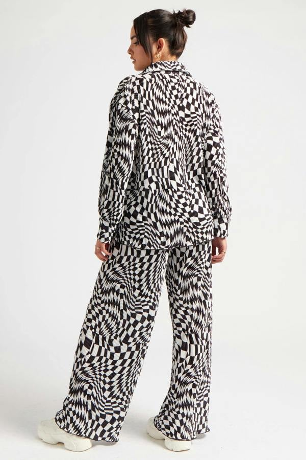 Urban Bliss Geometric Plisse Wide Leg Trouser