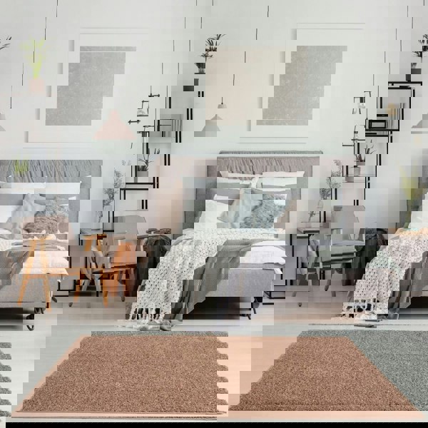 Beige colour Shaggy rug Plain design thick pile, non-shedding.