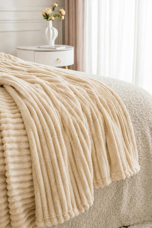 Dyzi Large Supersoft Ribbed Jacquard Fleece Throw Blanket 200 x 240cm