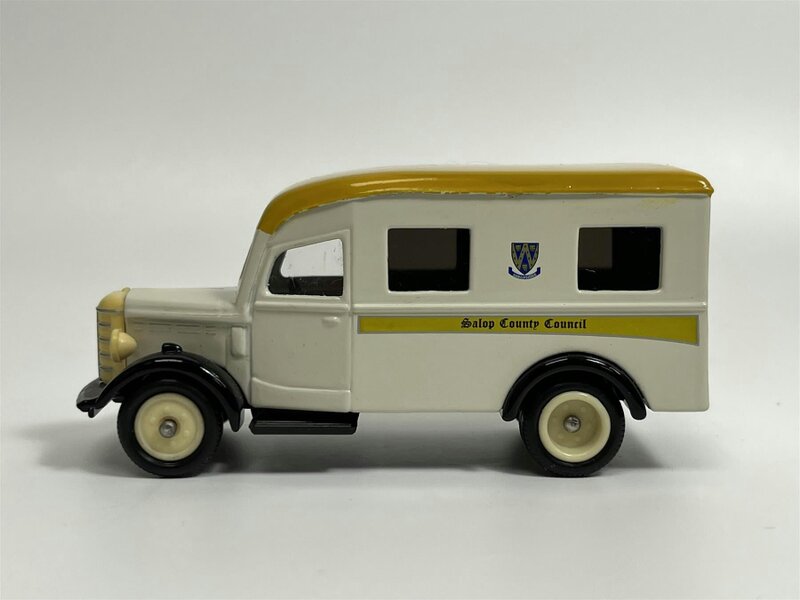 MCSlots Bedford Ambulance Salop County Council Days Gone Lledo DG064008D S8