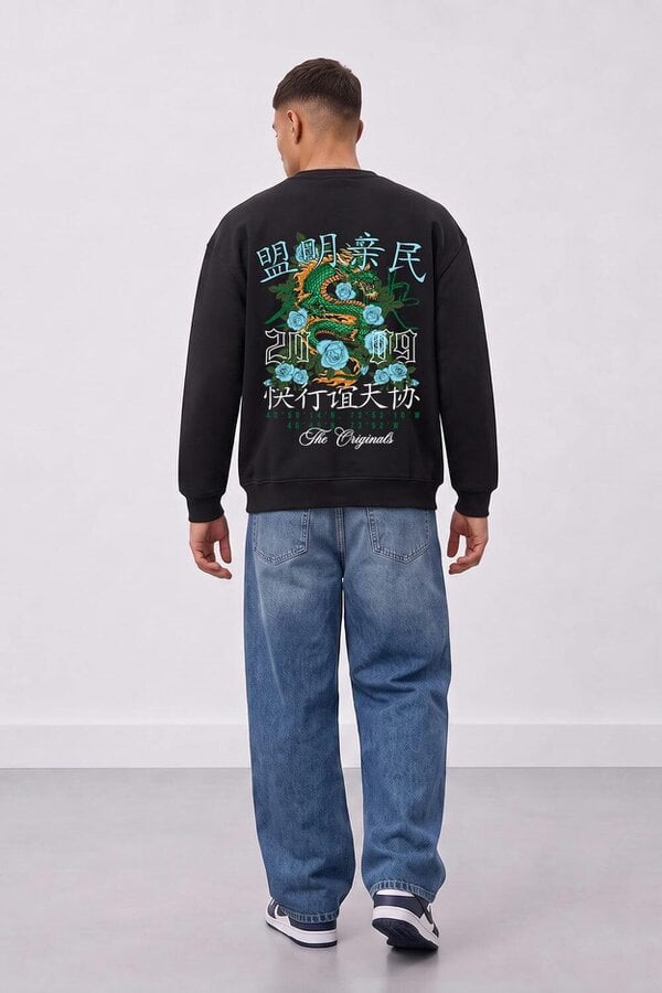 London Attitude Oversized Dragon Graphic Sweatshirt in Black