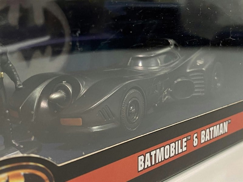 batmobile 1989 with batman figure 1:32 scale jada 31704