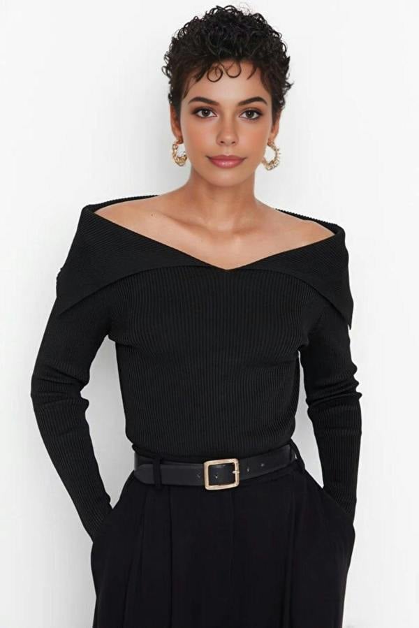 WOVCOR Carmen Collar Knit Sweater