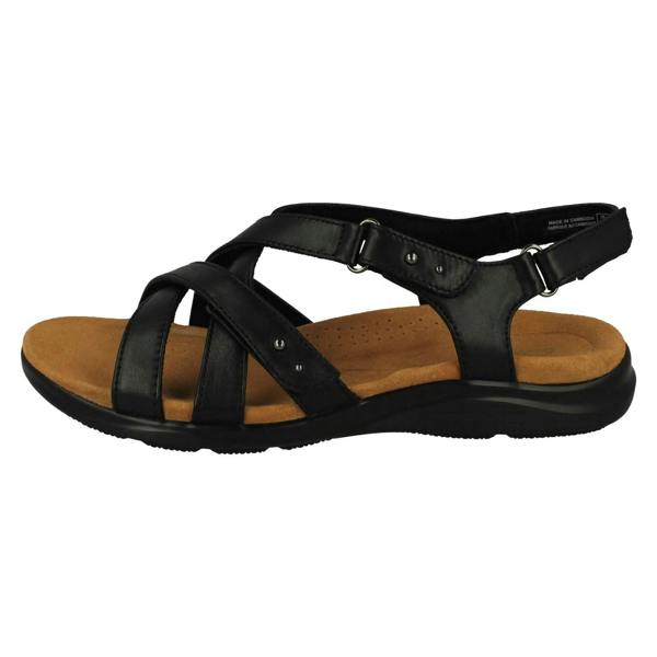 Clarks Ladies Clarks Strappy Cross Detailed Sandals Kitly Go