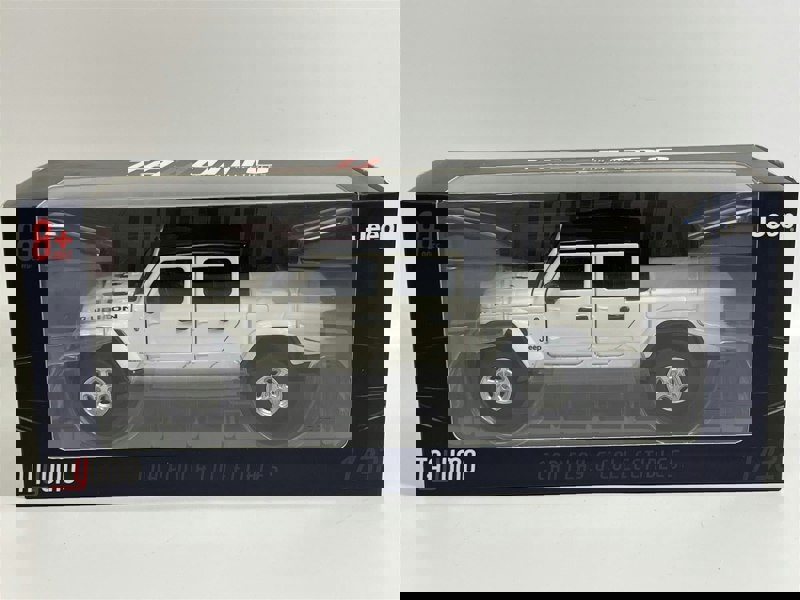 Tayumo Jeep Grand Cherokee White LHD Light and Sound 1:32 Scale Tayumo 32170011