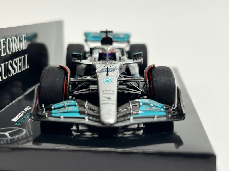 Minichamps George Russell #63 Mercedes F1 Team Bahrain GP 2022 1:43 Scale 417220163