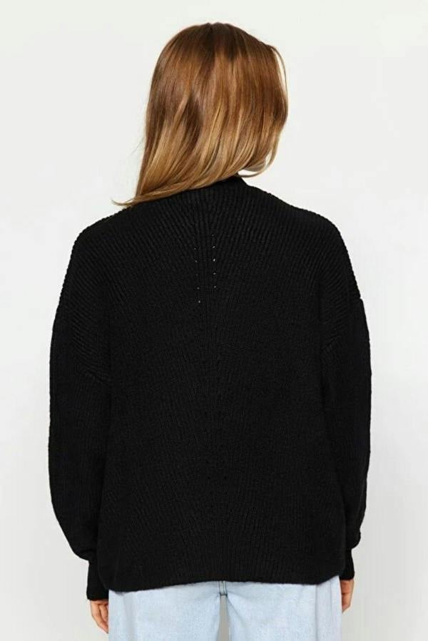 WOVCOR Soft Textured Pocket Detailed Knit Cardigan