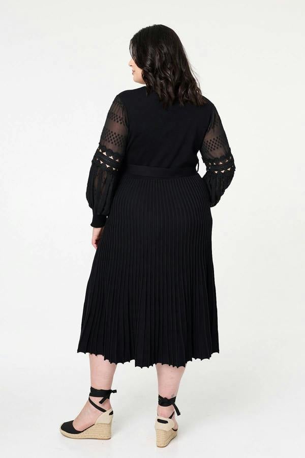 Black | Curve Pleated Lace Puff Sleeve Midi Dress