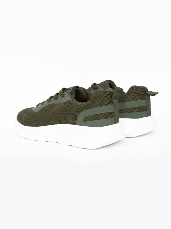 Crosshatch Lennart Trainers Olive/White