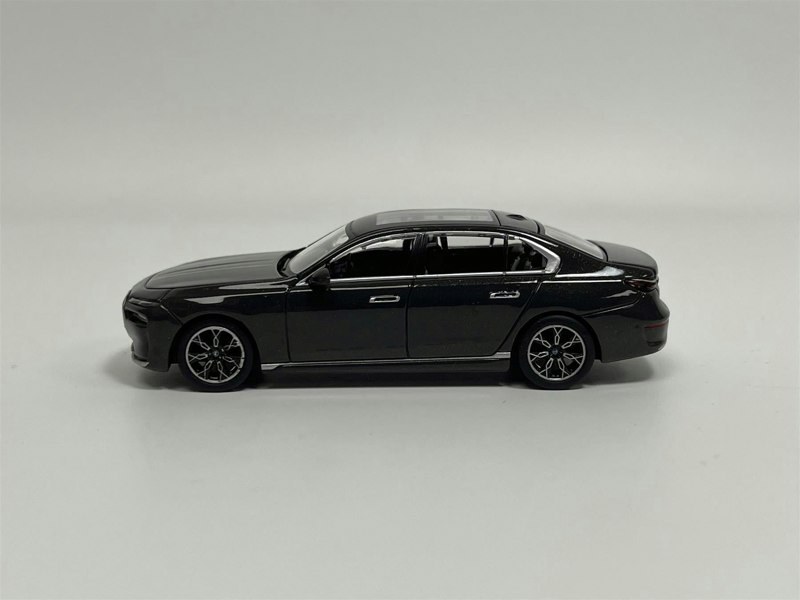 Mini GT BMW i7 xDrive60 Dravit Grey LHD 1:64 Mini GT MGT00818L