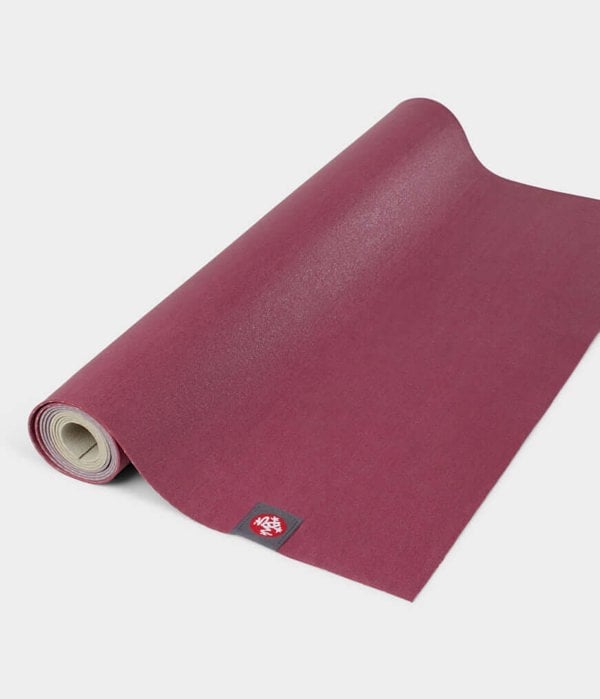 Manduka SuperLite Yoga Mat - Elderberry Dip 3