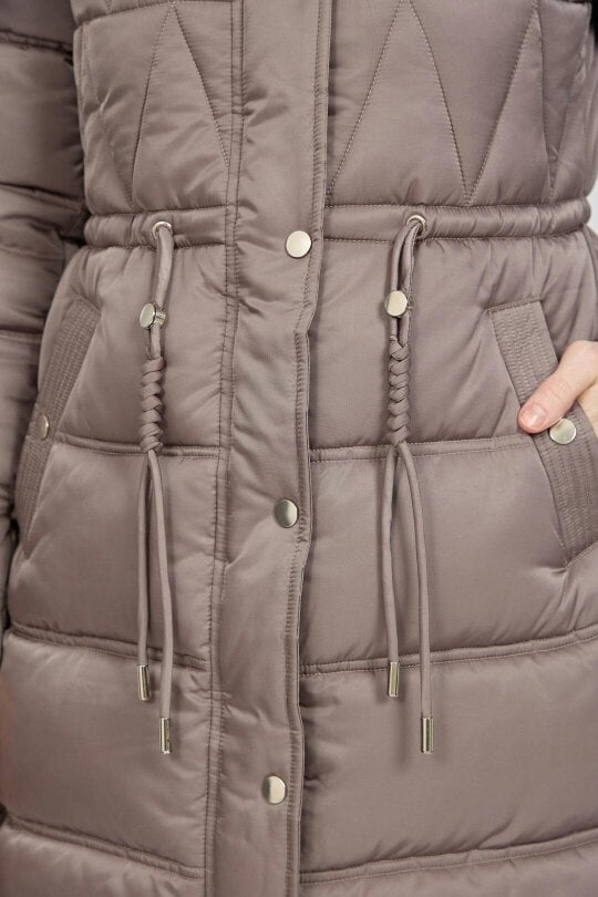 Mudflower Diamond Quilted Jacket with Detachable Fur Hood