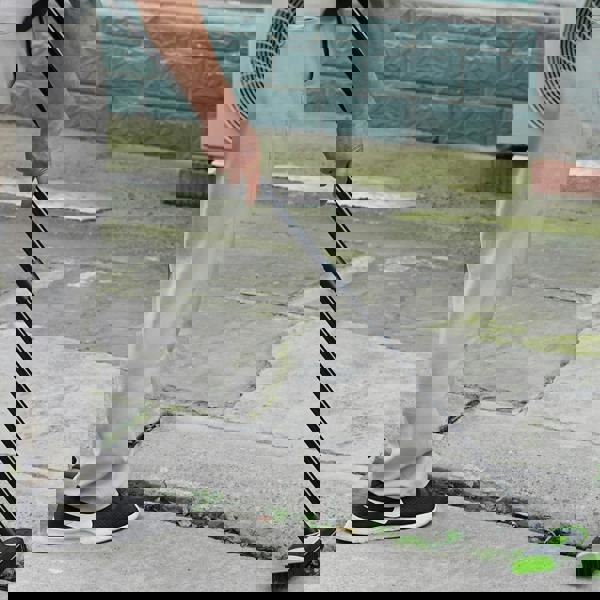 Gr8 Garden 3in1 Extendable Weed Brush Garden Patio Cleaner Moss Leaf Removal Scraping Tool