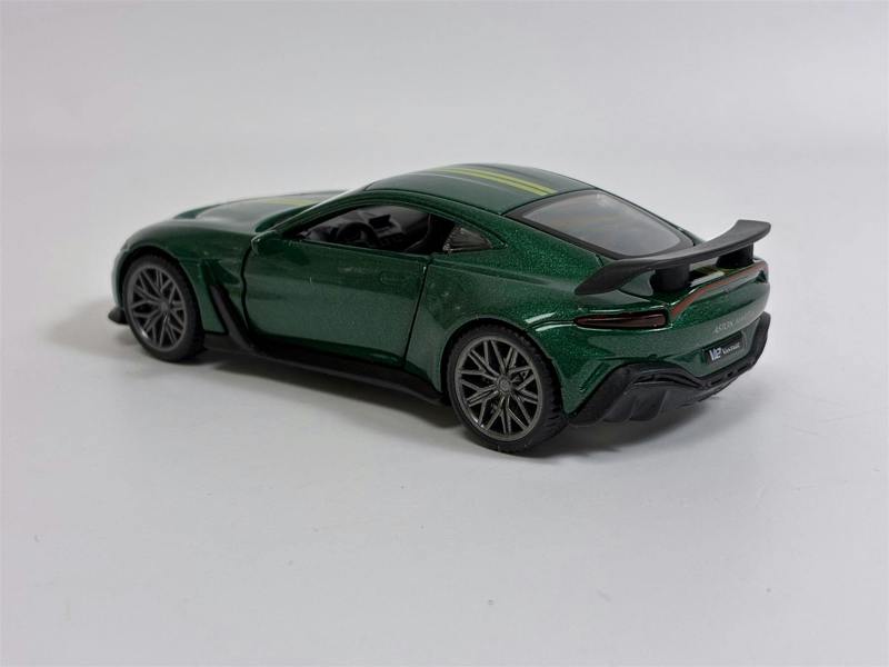MCSlots Aston Martin V12 Green 1:43 Scale CMJ Diecast DC143AMV12GN