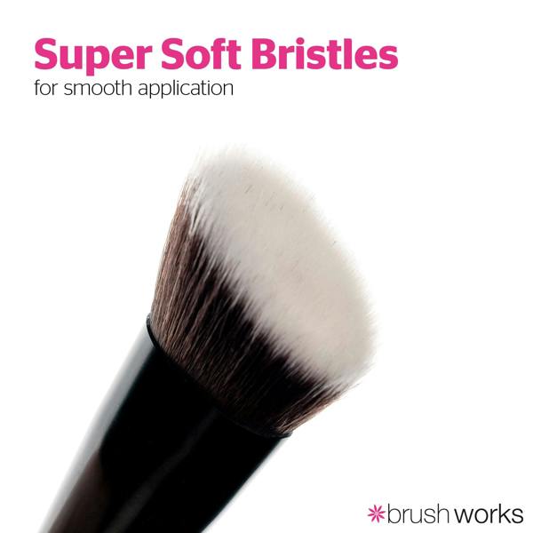 Brushworks No. 9 Angled Flat Top Foundation Buffing Brush