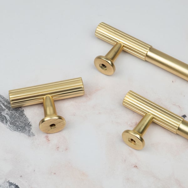 Handle & Home Brass Reeded T-Bar Knob