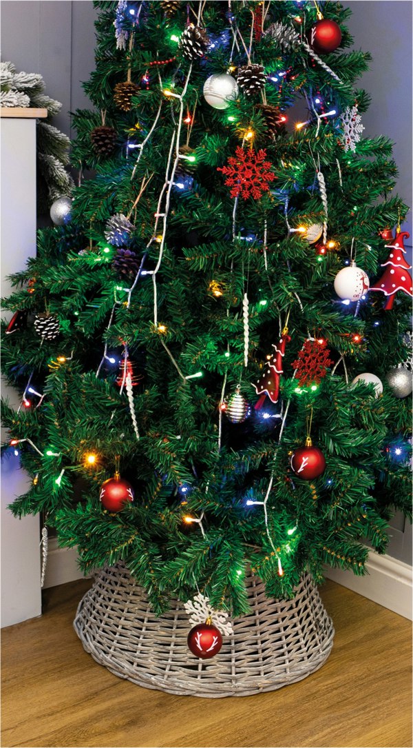 St Helens Christmas Wicker Tree Skirt, Large