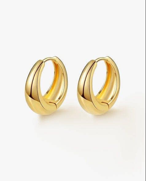 Elk & Bloom Chubby 14k Gold Huggie Hoops