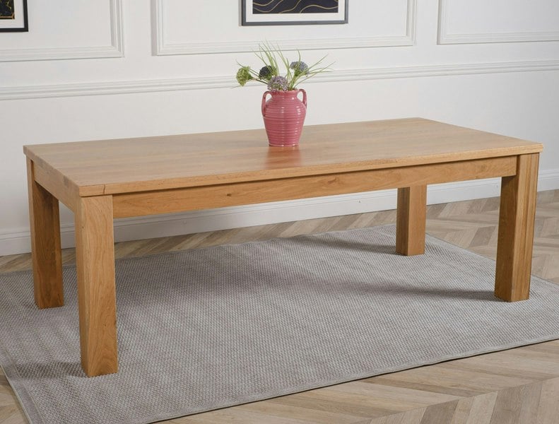 That's Furniture Dakota Extra Large Oak Dining Table with Montana Leather Chairs