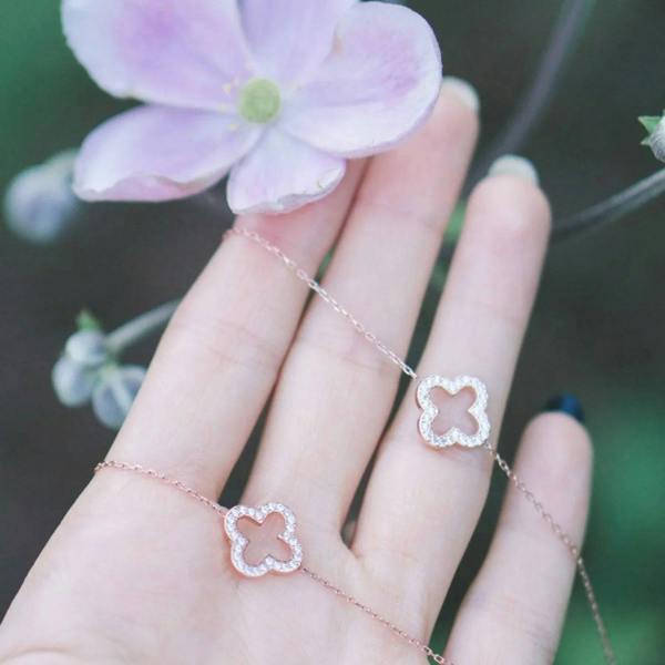 Open Clover Long Necklace Gold - LATELITA Necklaces