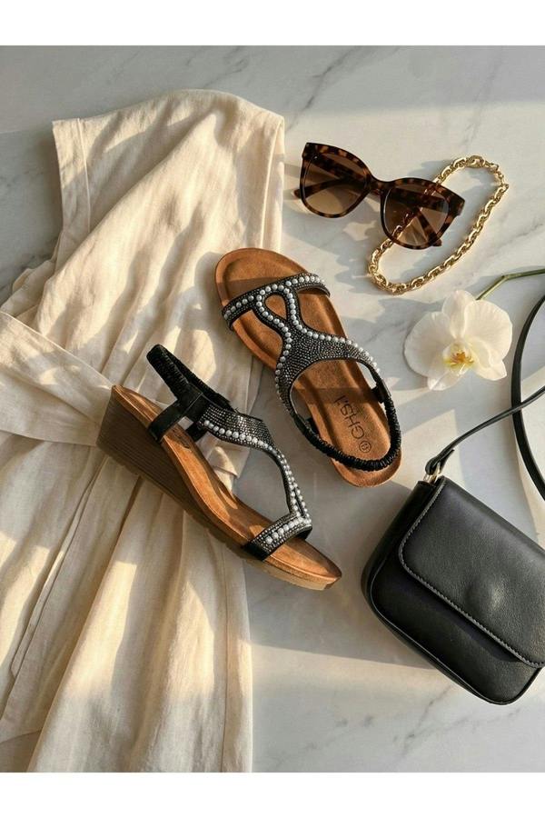 Violet Beaded Lattice Wedge Sandals - Black