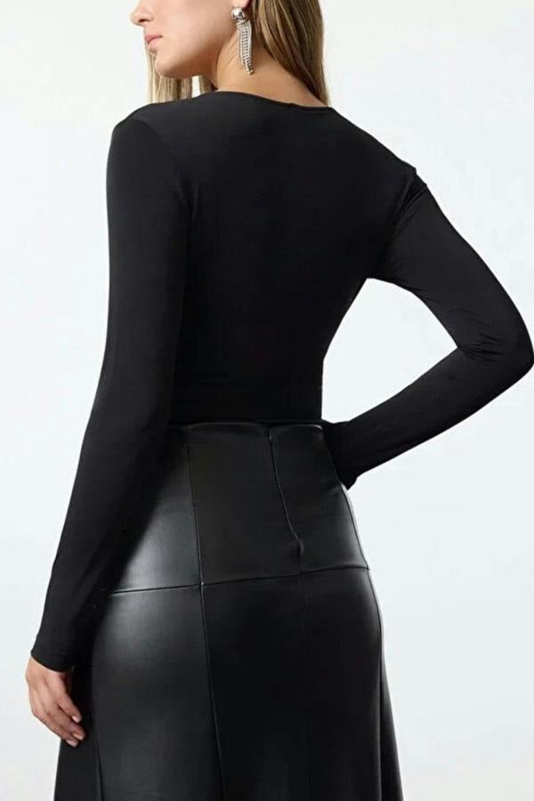 WOVCOR V-Neck Lace Detailed Bodysuit