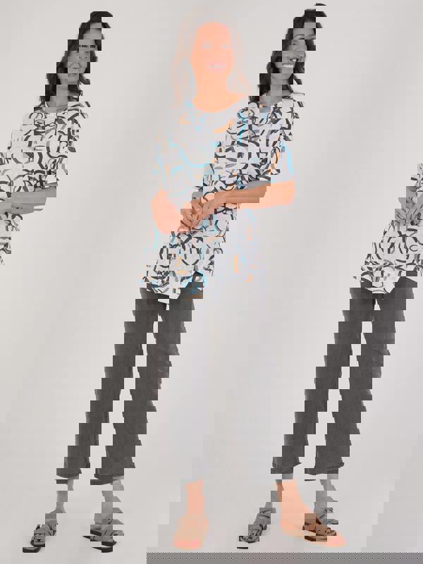 VIZ-A-VIZ Circular Abstract Printed Top