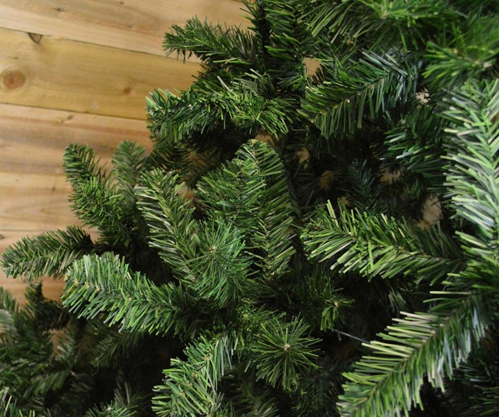 Samuel Alexander 8ft (240cm) Imperial Pine Christmas Tree with 980 Tips in Green