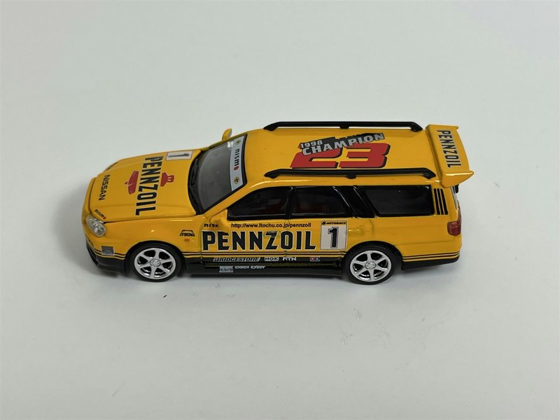 Pop Race Nissan Stagea Pennzoil 1:64 Scale PR640021