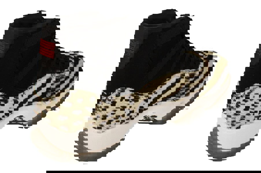 Nike Womens Jordan 11 Retro Trainers Ar0715  010 - Black Gym Red White Sail 010 - Photo 2