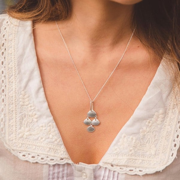 Pretty Scallop Shell Drop Necklace - Reeves & Reeves