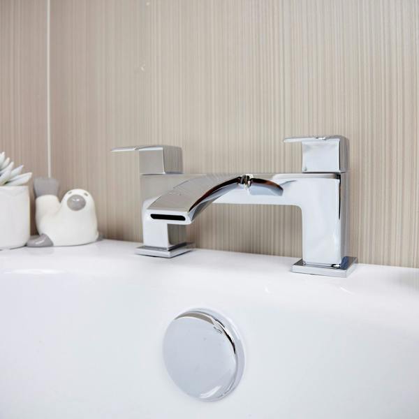 Flode Boras - Bath Filler - Chrome