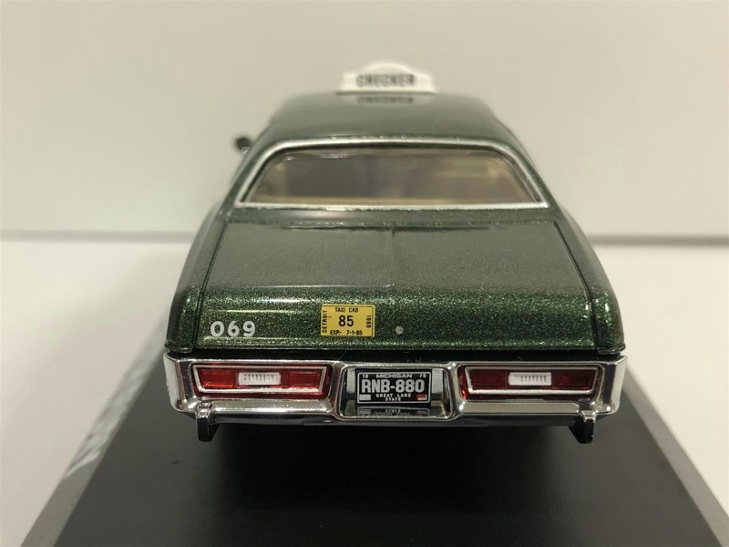 beverly hills cop 1977 plymouth fury cab 1:43 greenlight 86566