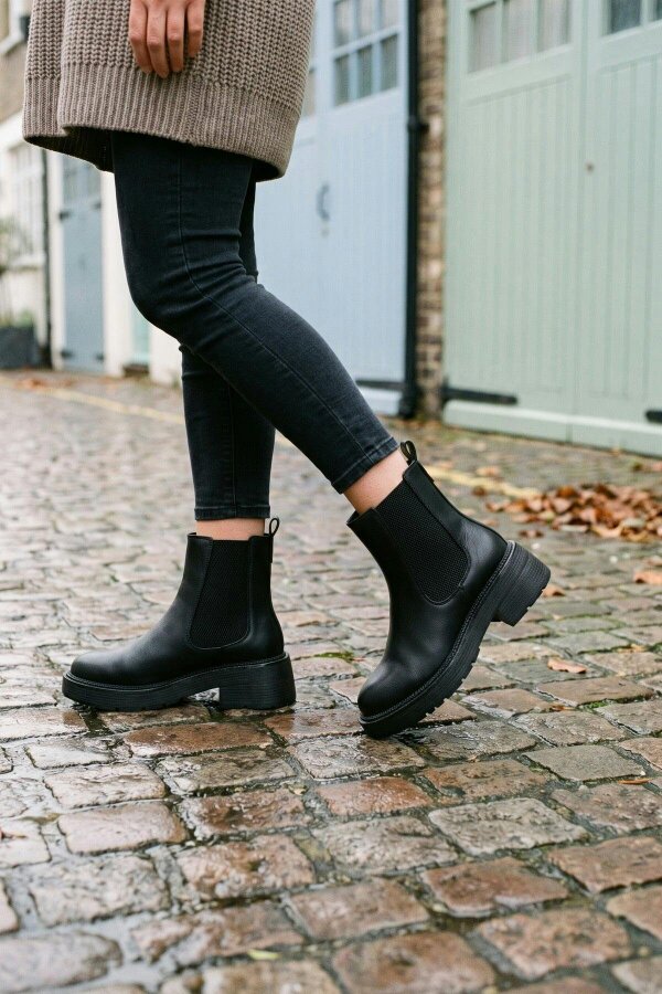ikrush Lucila Chunky Sole Chelsea Boots