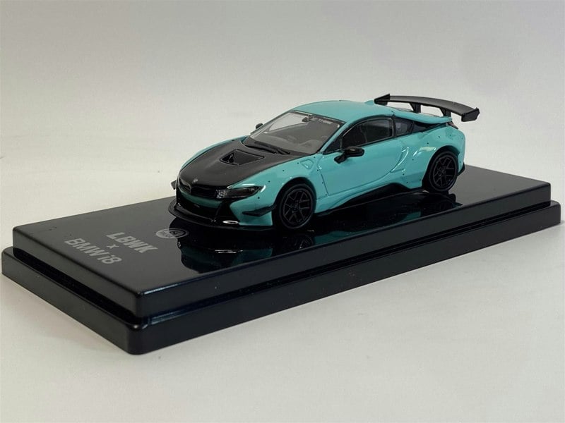 lw bmw i8 peppermint green black 1:64 scale paragon 55143